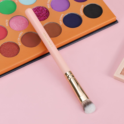 Under-Eye Concealer Brush
